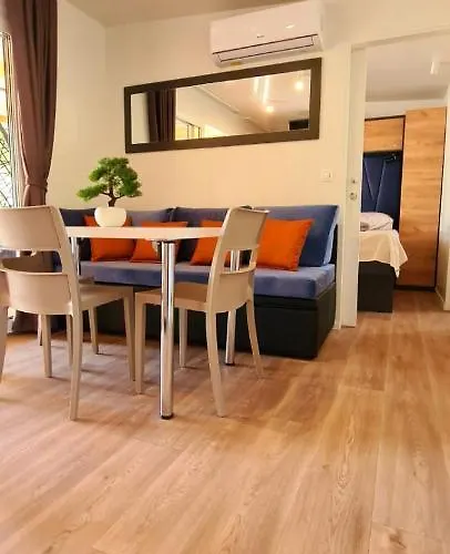 Lorita Mobile * Biograd Na Moru